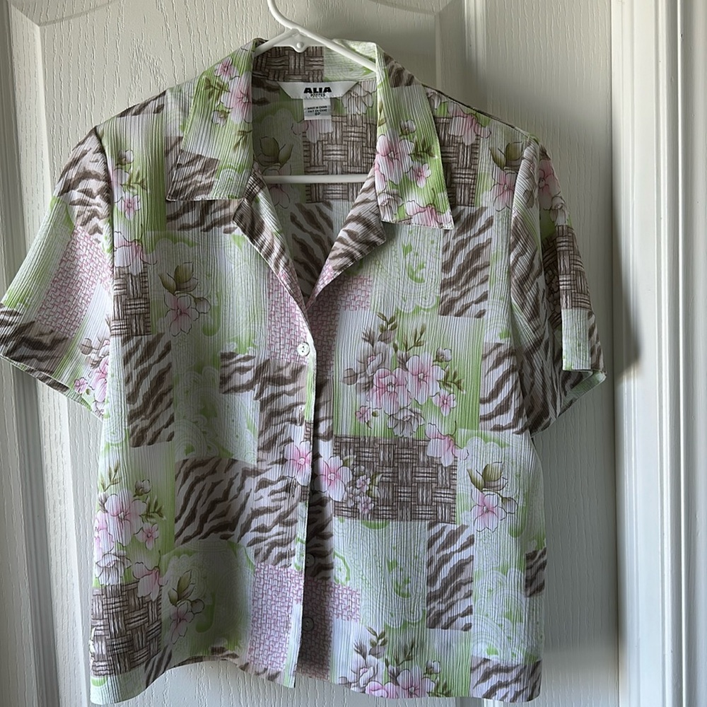 ALIA Petites button up female flower shirt